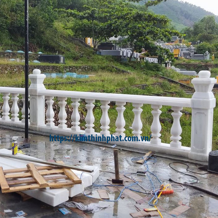 lan can đá hoa cương non nước