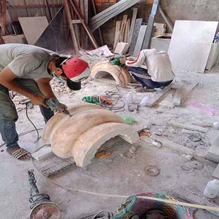 đá hoa cương cột tròn