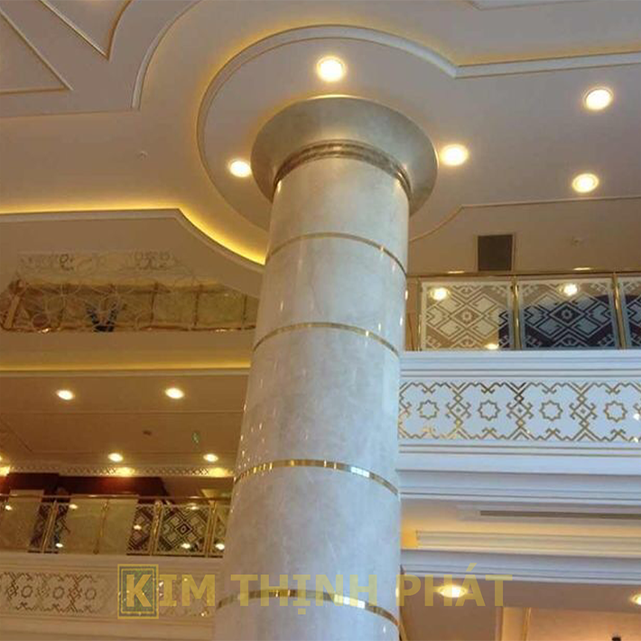 đá hoa cương cột tròn