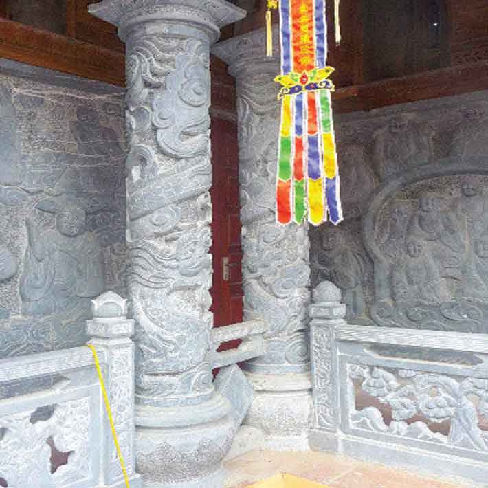 đá hoa cương cột tròn