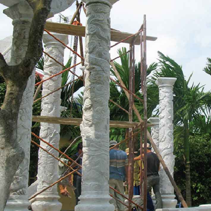 đá hoa cương cột tròn