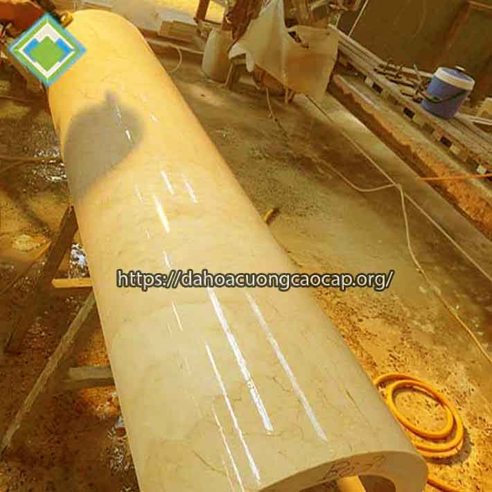 đá hoa cương cột tròn