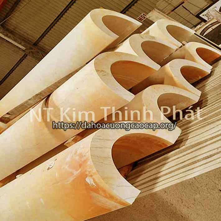 đá hoa cương cột tròn