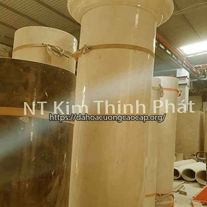 đá hoa cương cột tròn