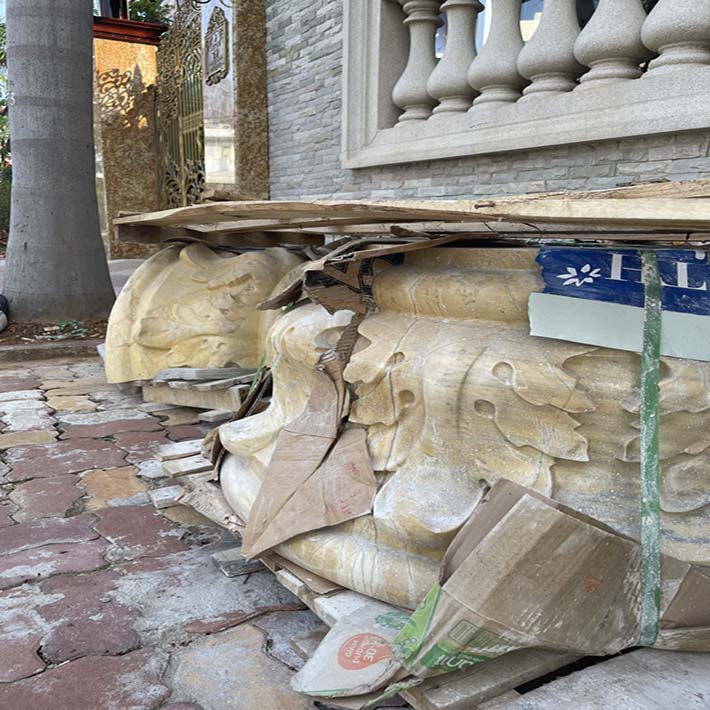 đá hoa cương cột tròn