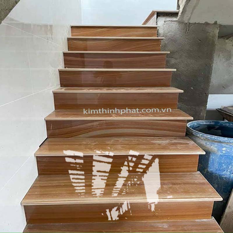 Tuyển Thợ Đá Hoa Cương